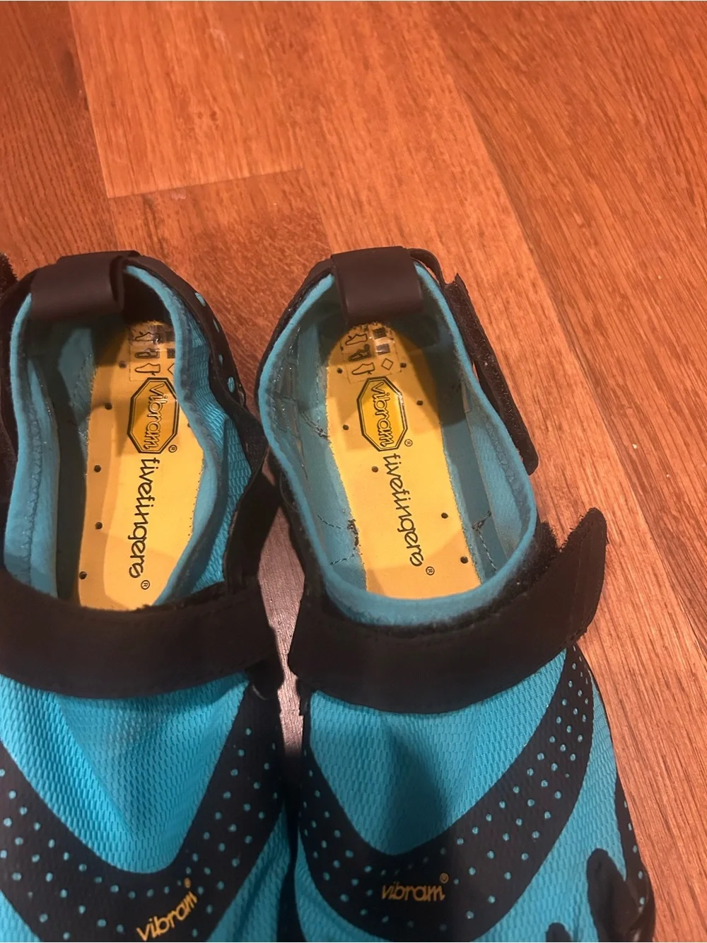 Vibram FiveFingers Blue and Black Toe Shoes